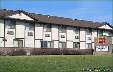 Cobblestone Inn & Suites - Trenton المظهر الخارجي الصورة